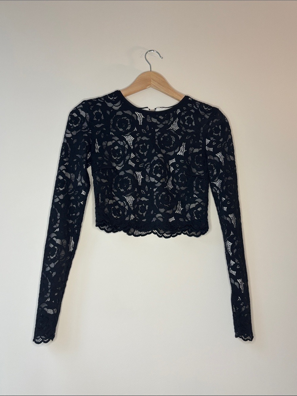 Black Lace Cropped Top Long Sleeve